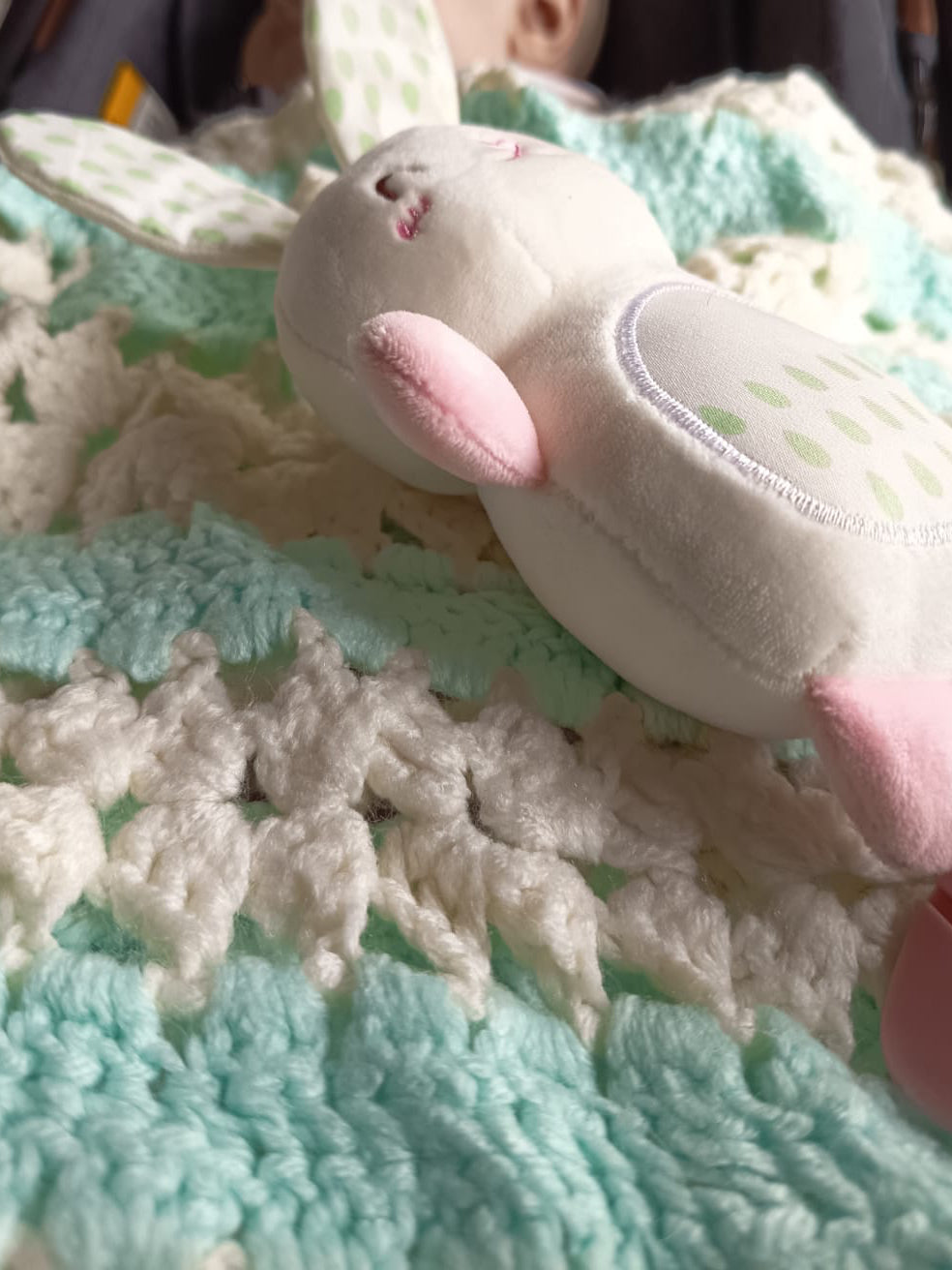 Manta a crochet hojas de menta
