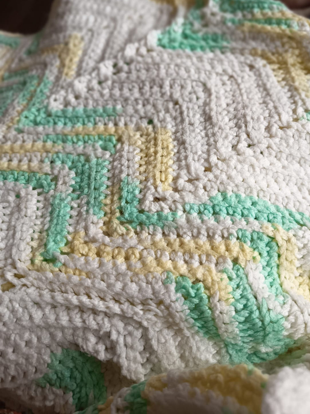 Manta a crochet hojas de menta