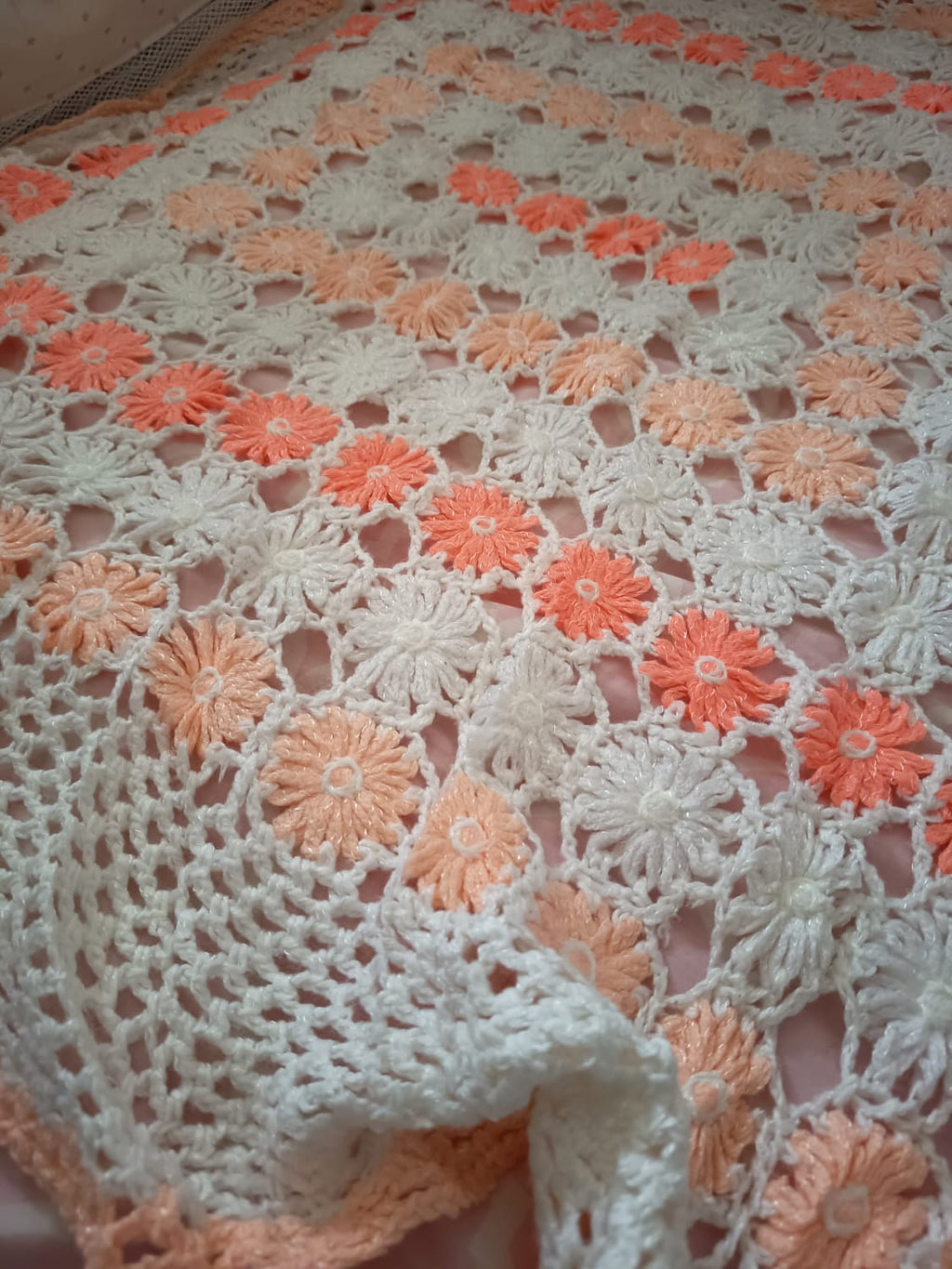 Manta crochet bebé flor de margarita