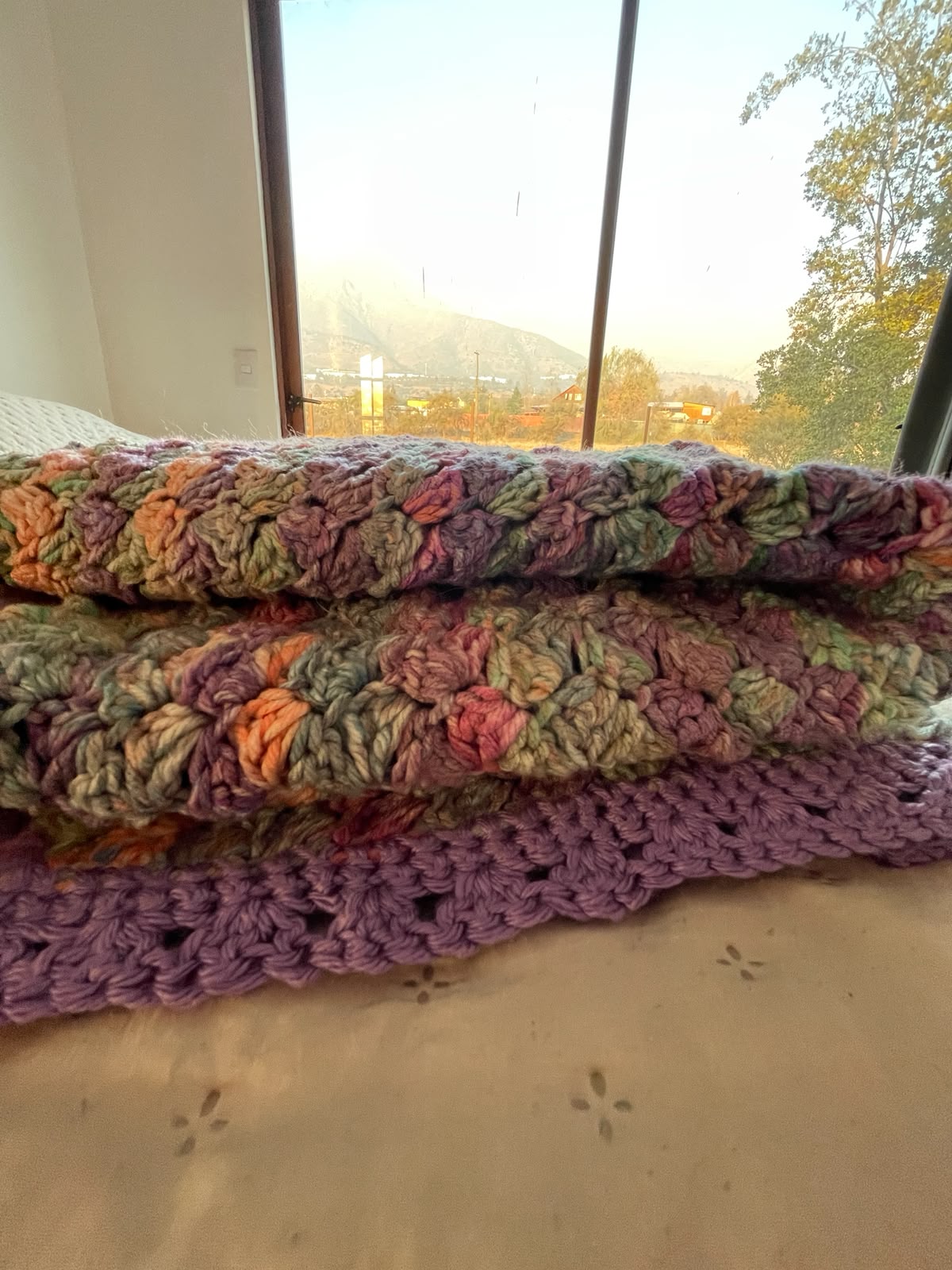 Manta a crochet Jardín de Lavanda 152x96cm