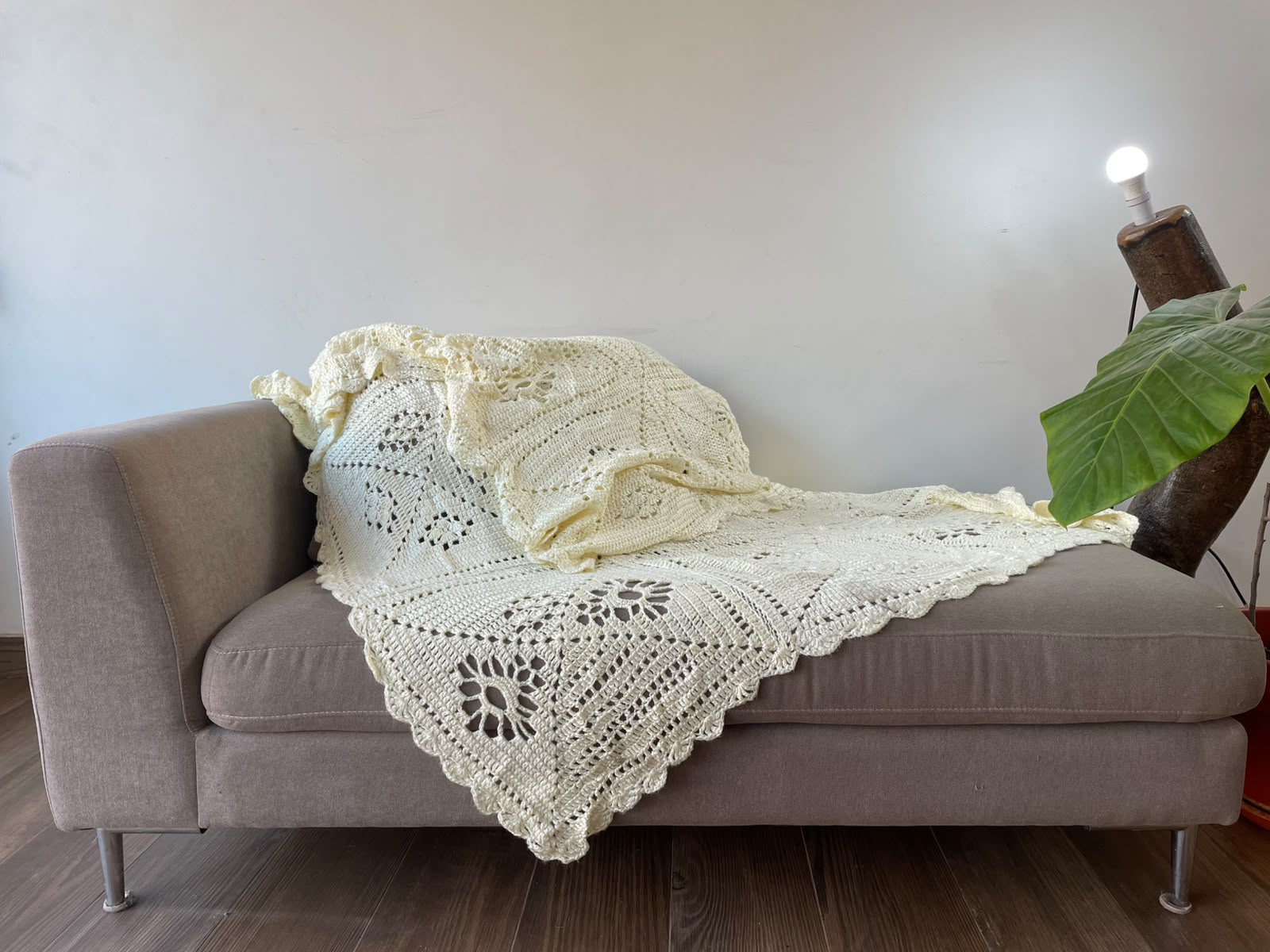 Manta a crochet Jardín de Marfil 140x183cm