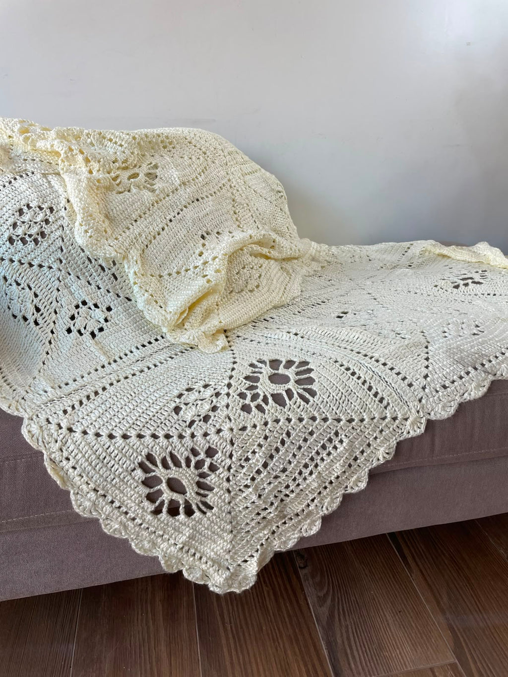 Manta a crochet Jardín de Marfil 140x183cm
