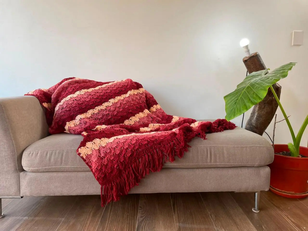 Manta a Crochet Atardecer con Flecos  160x150cm
