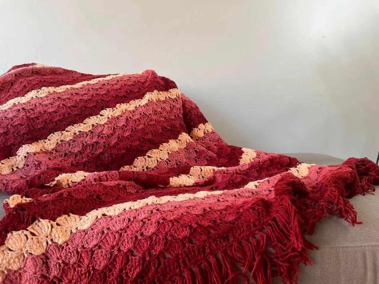 Manta a Crochet Atardecer con Flecos  160x150cm